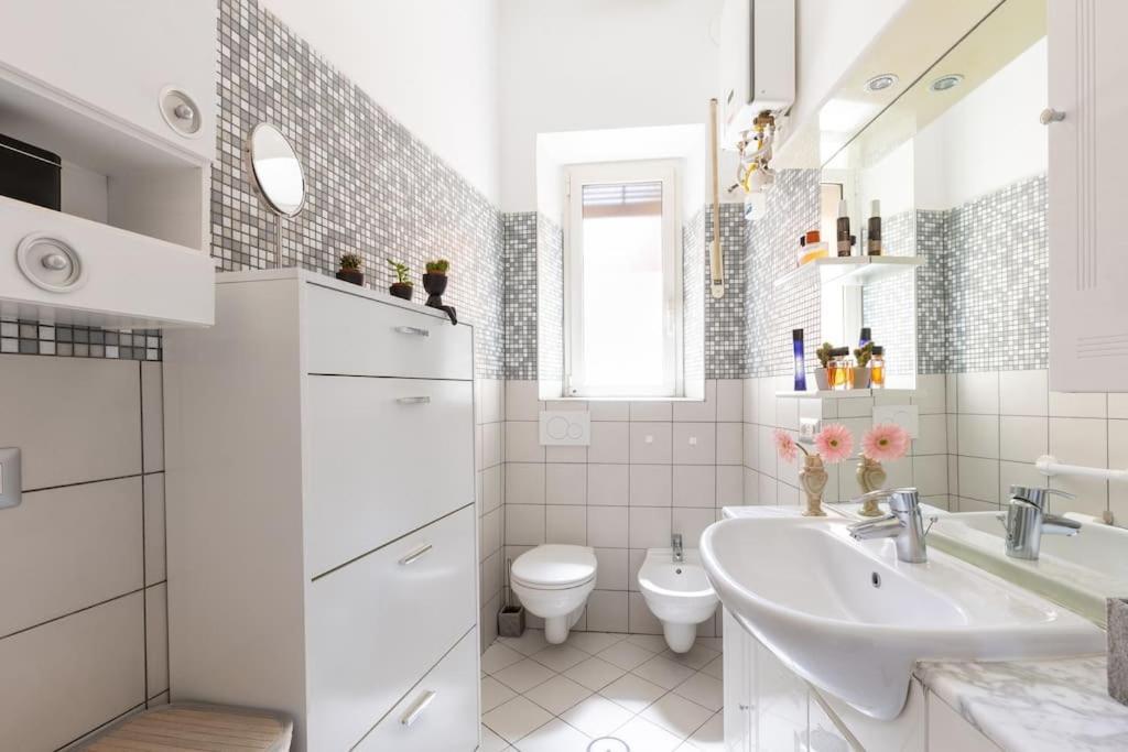 Piramide Apartment Rome